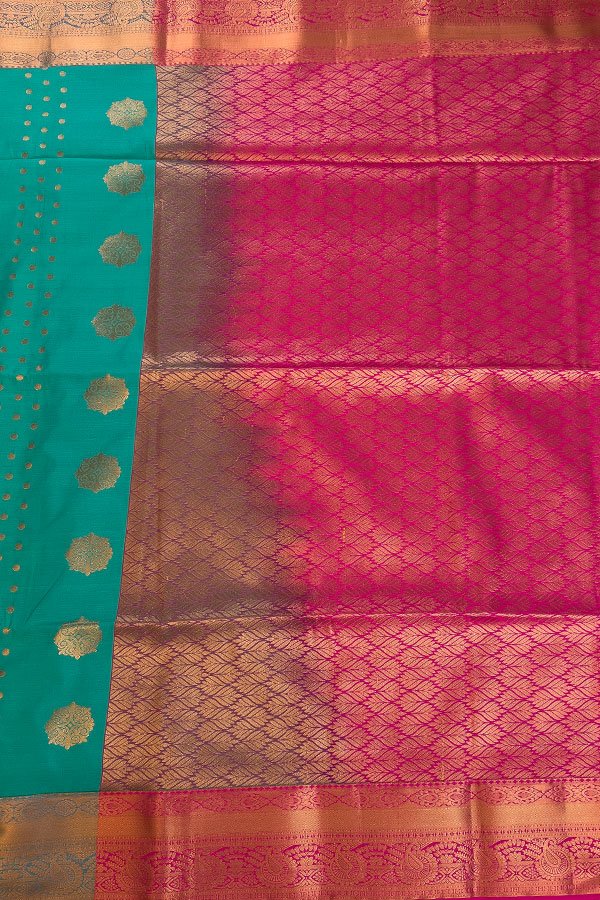 semi soft silk saree pallu
