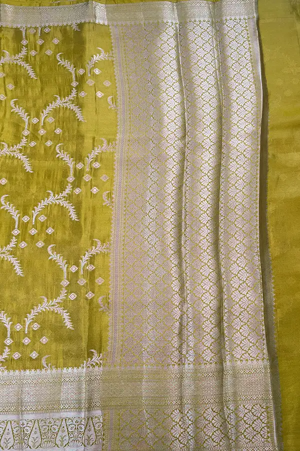 fancy banarasi saree pallu