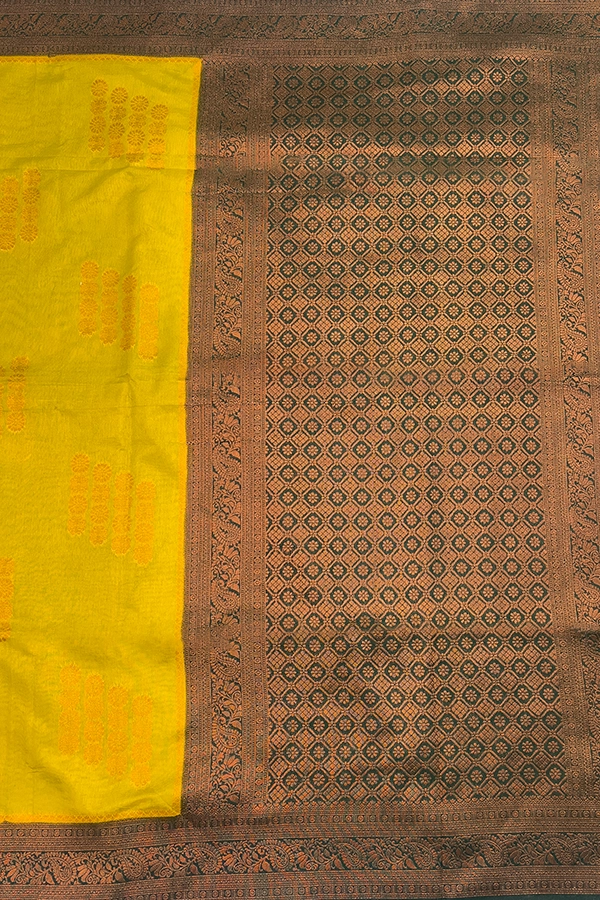 Tussar Banarasi saree pallu